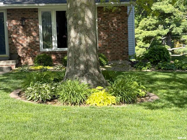 311 WHISPERING OAKS Drive, Germantown Hills, IL 61548