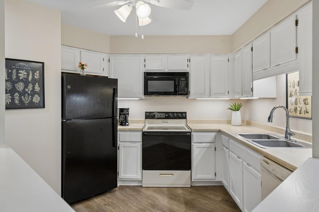 6500 Woodlake Drive 710, Richfield, MN 55423 — photo 5