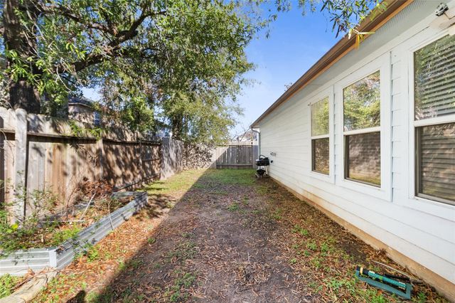 16882 Blackberry Lily Lane, Conroe, TX 77385