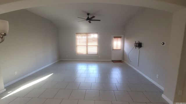 10335 midsummer, Converse, TX 78109