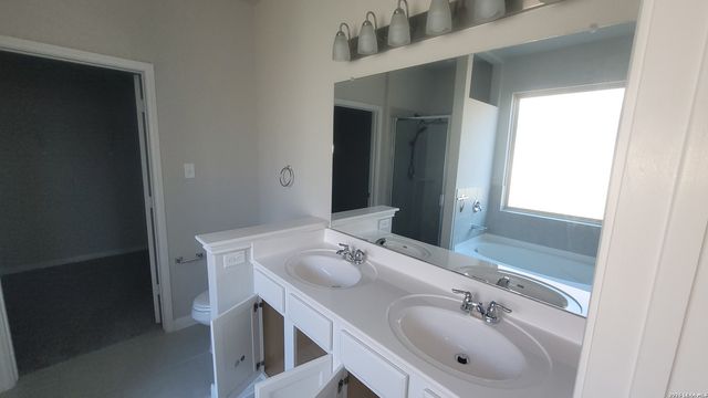 10335 midsummer, Converse, TX 78109