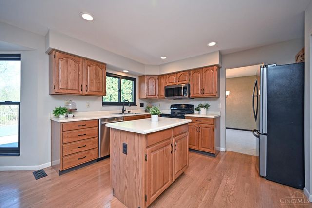 8346 White Hill Lane, West Chester, OH 45069