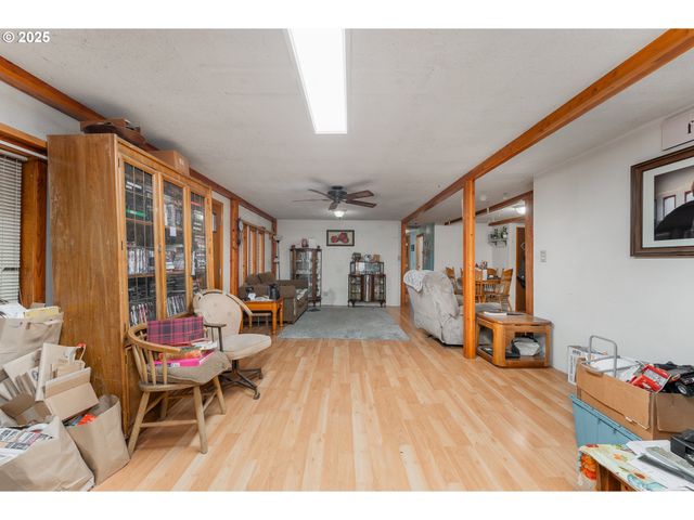 4868 UMPQUA HIGHWAY 99, Drain, OR 97435