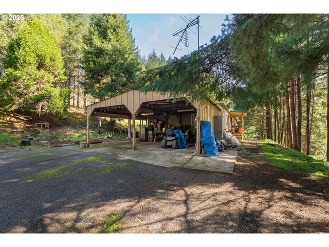 4868 UMPQUA HIGHWAY 99, Drain, OR 97435