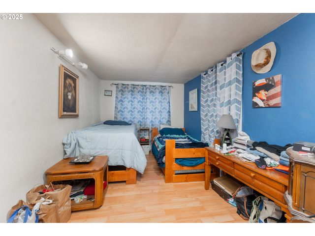 4868 UMPQUA HIGHWAY 99, Drain, OR 97435