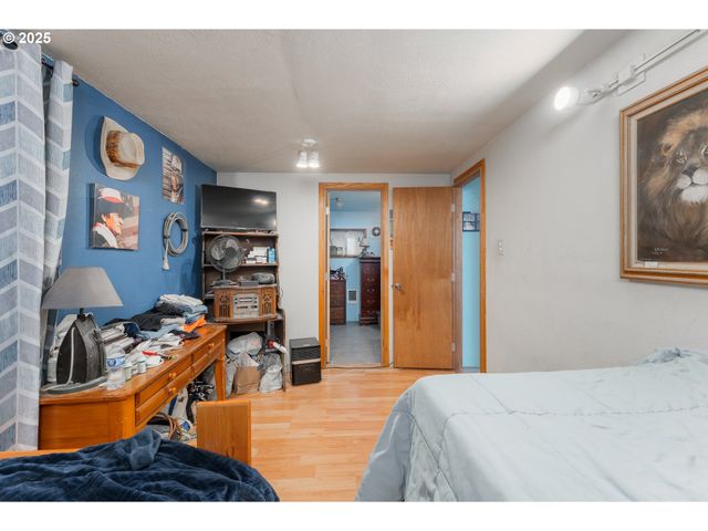 4868 UMPQUA HIGHWAY 99, Drain, OR 97435