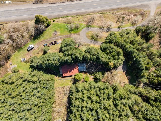 4868 UMPQUA HIGHWAY 99, Drain, OR 97435