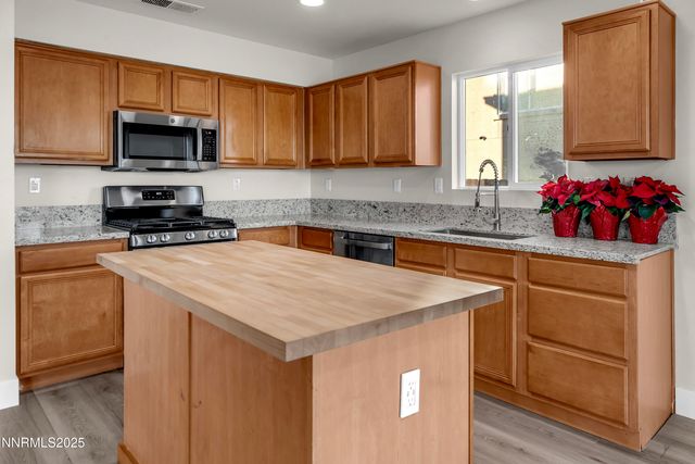 9020 Red Baron Boulevard, Reno, NV 89506