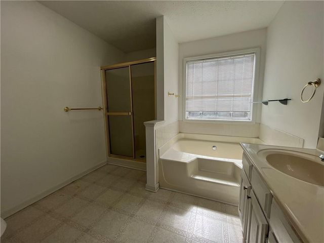 54 Oxford Brook Way, Lawrenceville, GA 30046