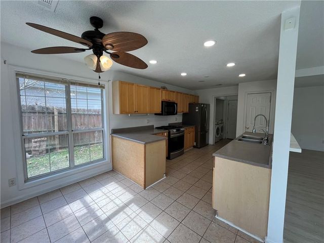 54 Oxford Brook Way, Lawrenceville, GA 30046