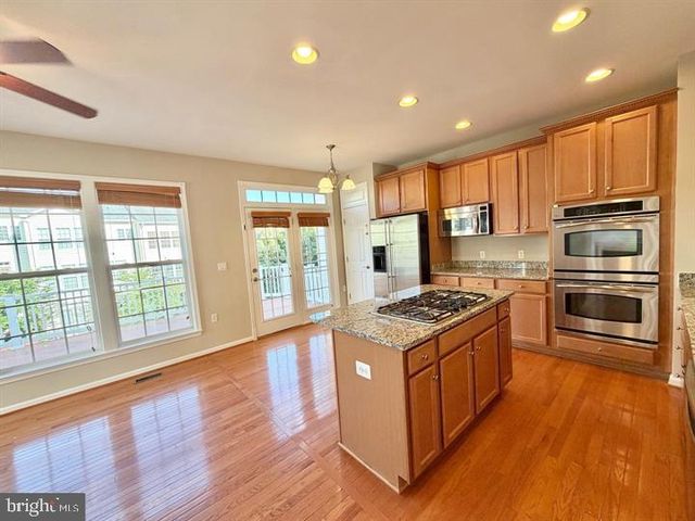 16325 FLOTSAM LN, Woodbridge, VA 22191
