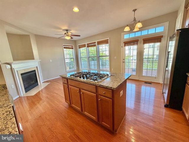 16325 FLOTSAM LN, Woodbridge, VA 22191