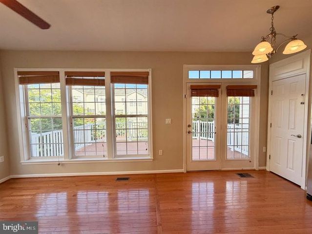 16325 FLOTSAM LN, Woodbridge, VA 22191