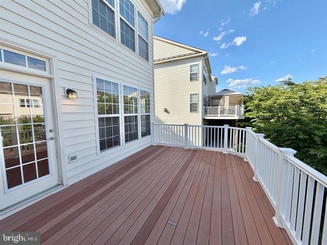 16325 FLOTSAM LN, Woodbridge, VA 22191