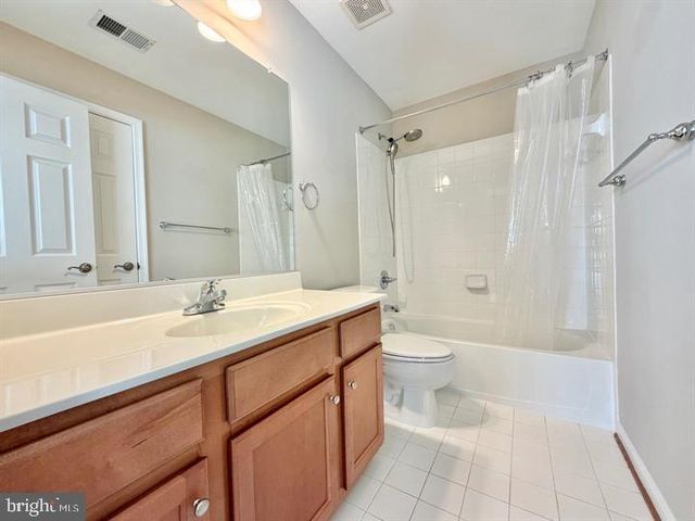 16325 FLOTSAM LN, Woodbridge, VA 22191