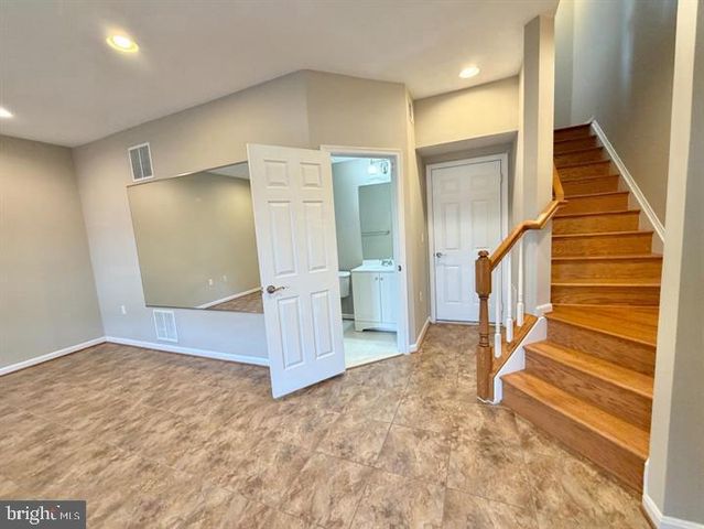 16325 FLOTSAM LN, Woodbridge, VA 22191