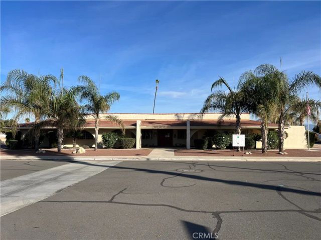 2302 El Grande, Hemet, CA 92545