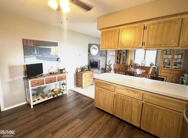 46960 Jans Drive, Chesterfield, MI 48047