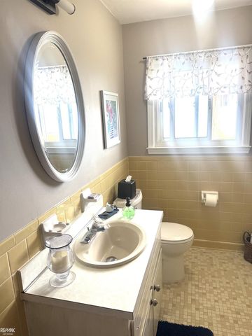 46960 Jans Drive, Chesterfield, MI 48047