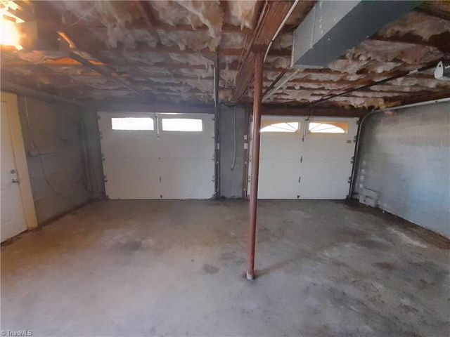 4605 Oak Park Drive, Pfafftown, NC 27040