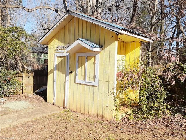 4605 Oak Park Drive, Pfafftown, NC 27040