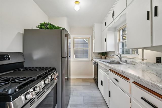 628 33rd Street NE, Cedar Rapids, IA 52402