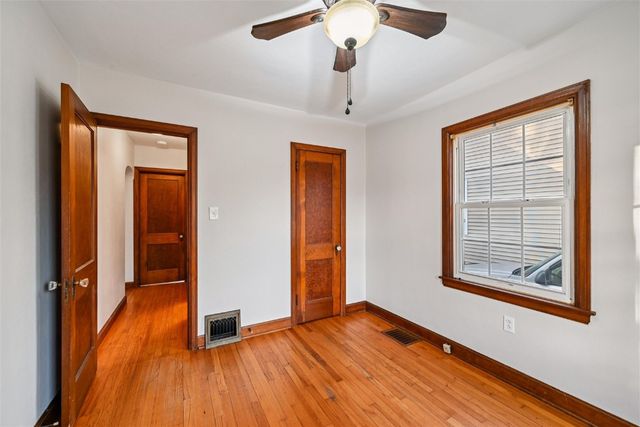 628 33rd Street NE, Cedar Rapids, IA 52402