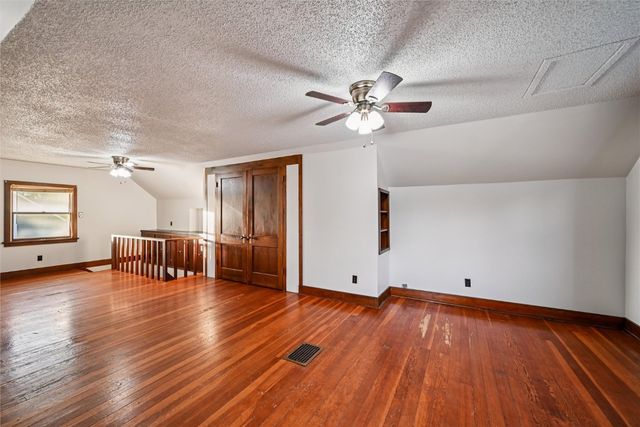 628 33rd Street NE, Cedar Rapids, IA 52402