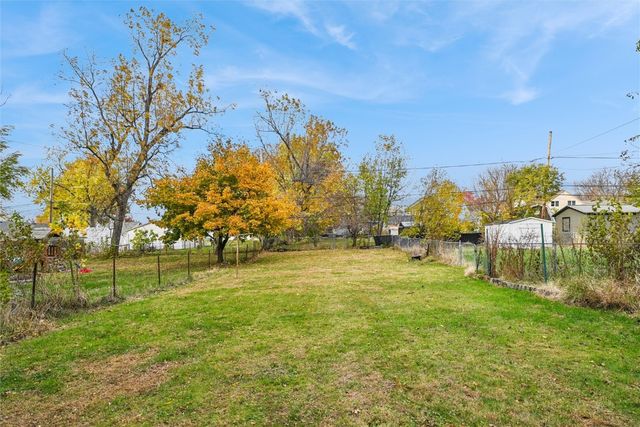 628 33rd Street NE, Cedar Rapids, IA 52402