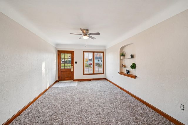 628 33rd Street NE, Cedar Rapids, IA 52402