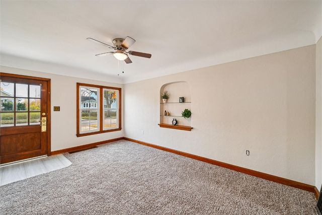 628 33rd Street NE, Cedar Rapids, IA 52402