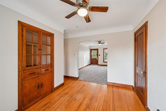 628 33rd Street NE, Cedar Rapids, IA 52402