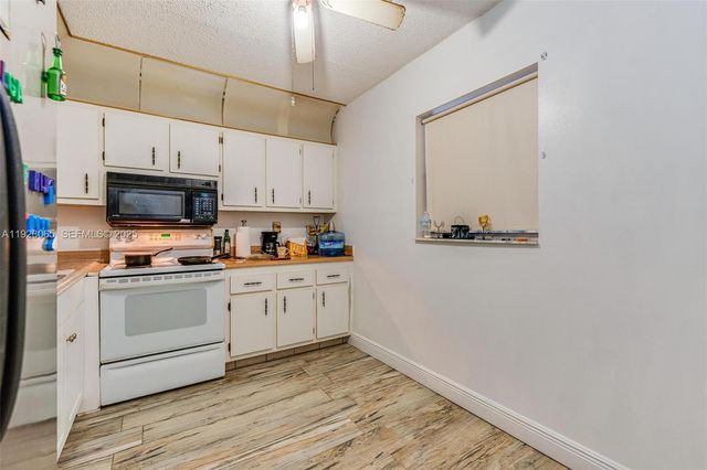 2840 Somerset Dr 207M, Lauderdale Lakes, FL 33311