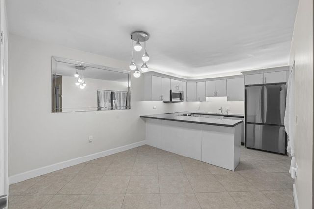 617 6th Lane, Palm Beach Gardens, FL 33418