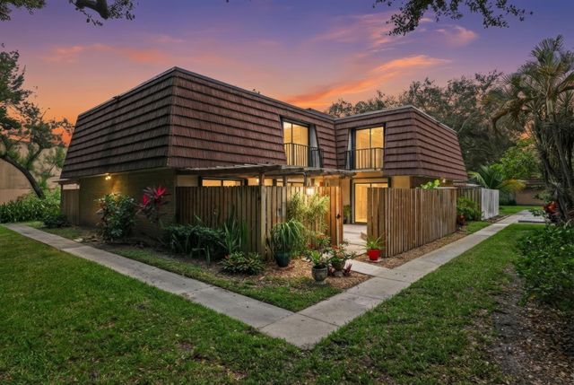 617 6th Lane, Palm Beach Gardens, FL 33418