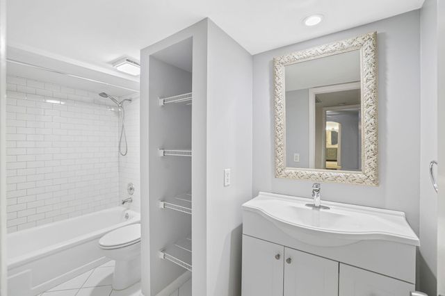 617 6th Lane, Palm Beach Gardens, FL 33418