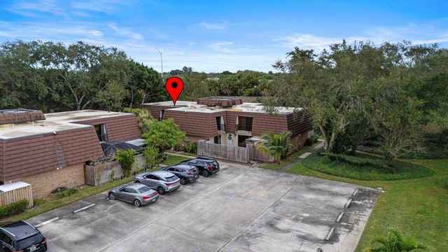 617 6th Lane, Palm Beach Gardens, FL 33418