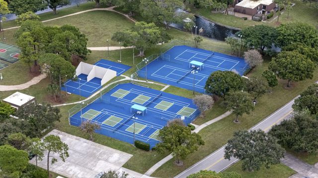 617 6th Lane, Palm Beach Gardens, FL 33418