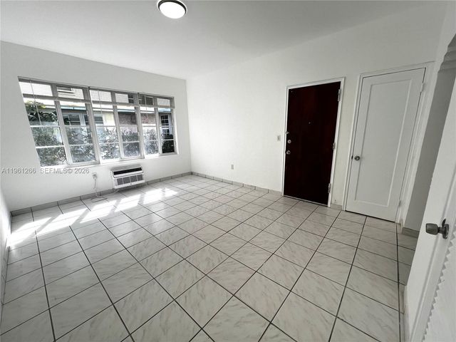 1132 Pennsylvania Ave 3, Miami Beach, FL 33139