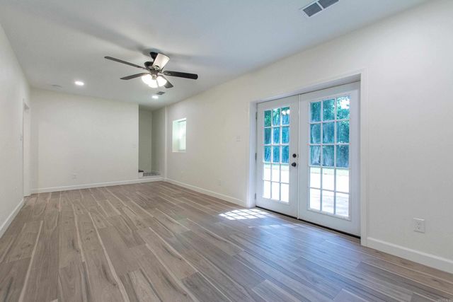 2103 Wright Avenue, Benton, AR 72019