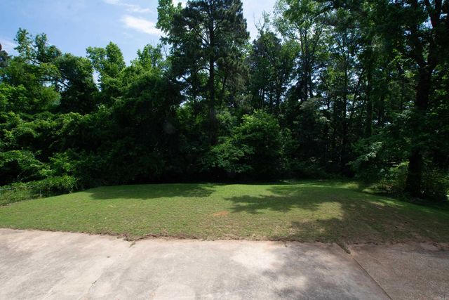 2103 Wright Avenue, Benton, AR 72019