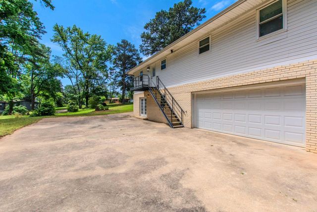 2103 Wright Avenue, Benton, AR 72019