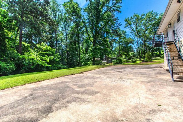 2103 Wright Avenue, Benton, AR 72019