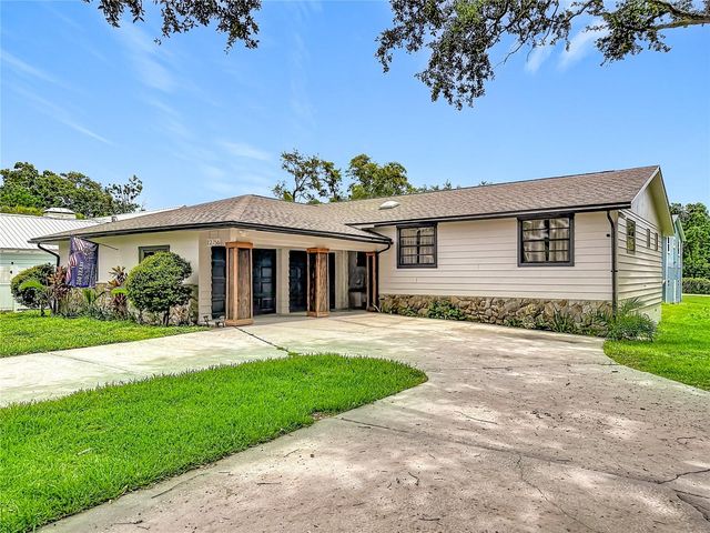 12756 POINSETTIA AVENUE, Seminole, FL 33776