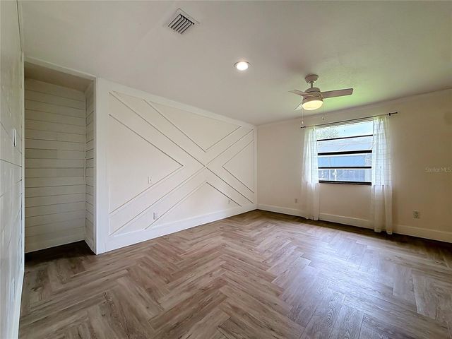 12756 POINSETTIA AVENUE, Seminole, FL 33776
