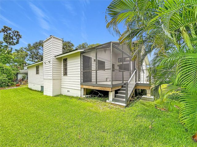 12756 POINSETTIA AVENUE, Seminole, FL 33776