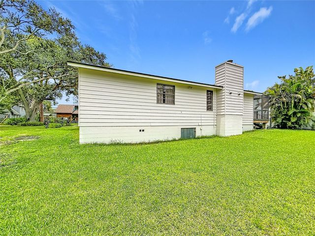 12756 POINSETTIA AVENUE, Seminole, FL 33776