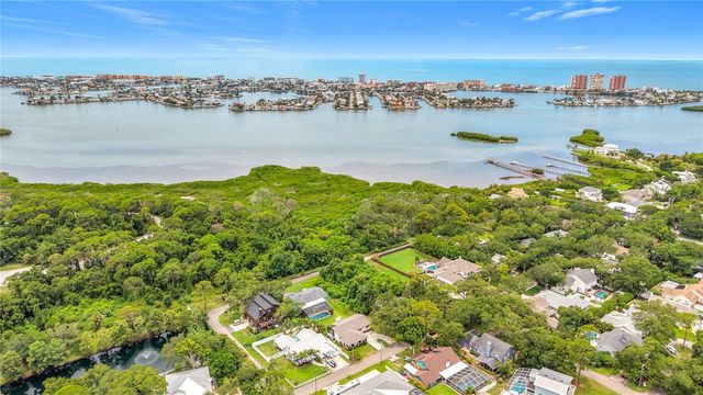 12756 POINSETTIA AVENUE, Seminole, FL 33776