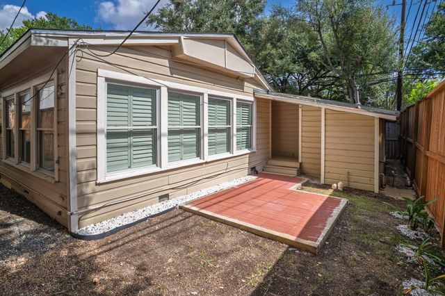 2201 Bartlett Street, Houston, TX 77098
