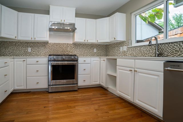 2201 Bartlett Street, Houston, TX 77098